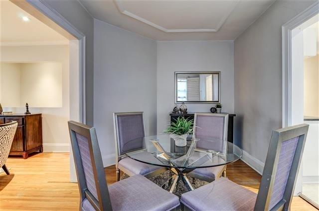 Upper - 35 Scarboro Beach Blvd, Condo with 2 bedrooms, 1 bathrooms and 1 parking in Toronto ON | Image 4