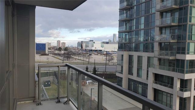 507 - 349 Rathburn Rd W, Condo with 2 bedrooms, 2 bathrooms and 1 parking in Mississauga ON | Image 5