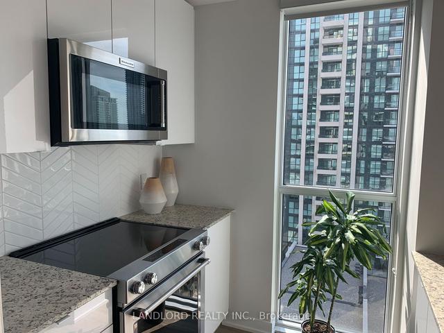 1609 - 4085 Parkside Village Dr, Condo with 2 bedrooms, 2 bathrooms and 1 parking in Mississauga ON | Image 2