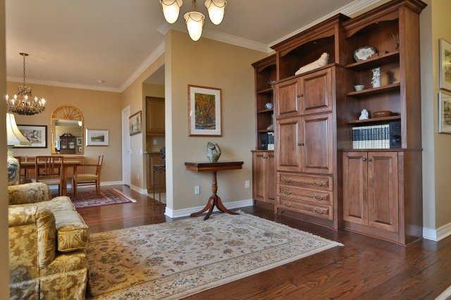 uph#1 - 40 Old Mill Rd, Condo with 2 bedrooms, 3 bathrooms and 2 parking in Oakville ON | Image 5