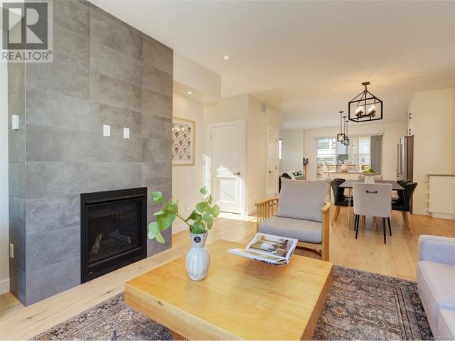 2863 Turnstyle Cres, House attached with 4 bedrooms, 4 bathrooms and 2 parking in Langford BC | Image 5