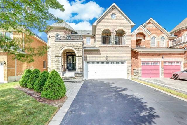 4 Grapevine Circ, House detached with 4 bedrooms, 4 bathrooms and 6 parking in Toronto ON | Image 1