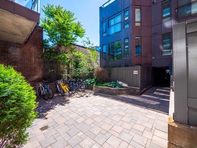 th1 - 127 Queen St, Townhouse with 2 bedrooms, 2 bathrooms and 1 parking in Toronto ON | Image 29