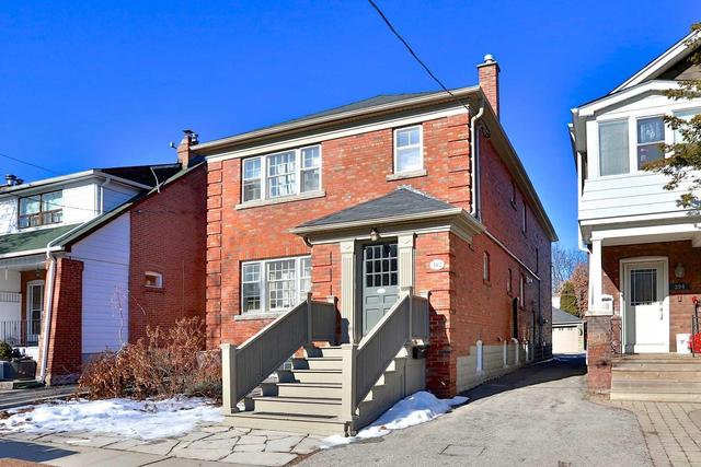 Upper - 382 Hillsdale Ave, House detached with 2 bedrooms, 1 bathrooms and 1 parking in Toronto ON | Image 1