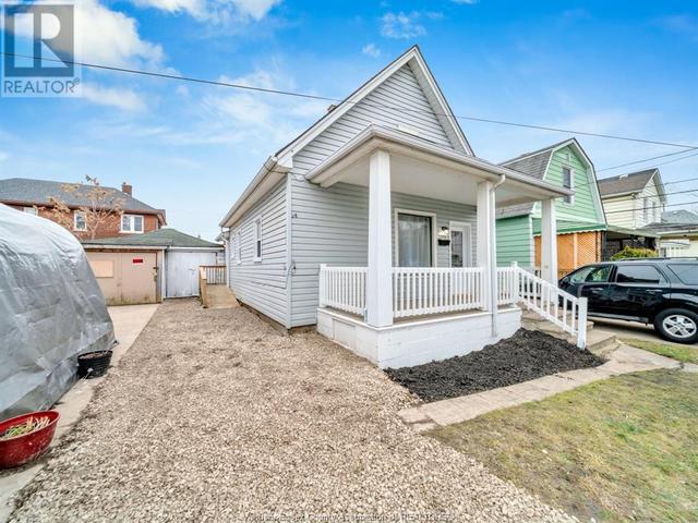 1173 Chatham Street East, House detached with 2 bedrooms, 1 bathrooms and null parking in Windsor ON | Image 4