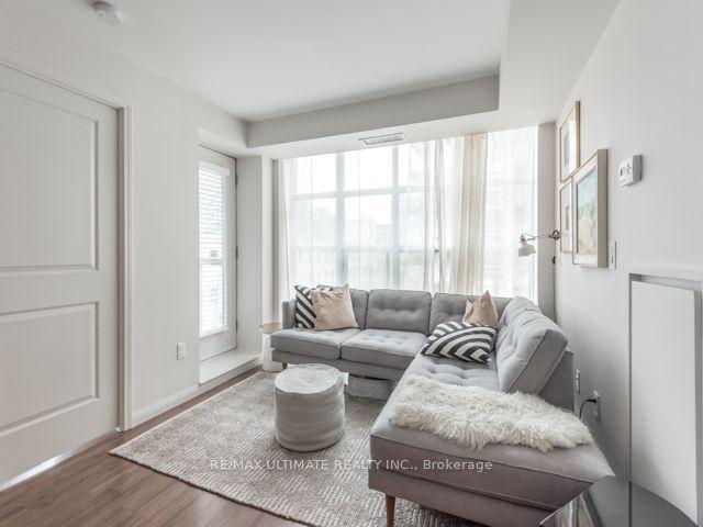 405 - 15 Stafford St, Condo with 2 bedrooms, 1 bathrooms and 1 parking in Toronto ON | Image 3