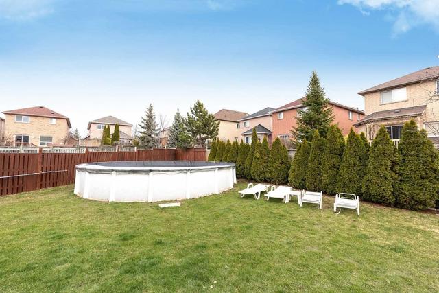 865 Mays Cres, House detached with 4 bedrooms, 3 bathrooms and 4 parking in Mississauga ON | Image 27