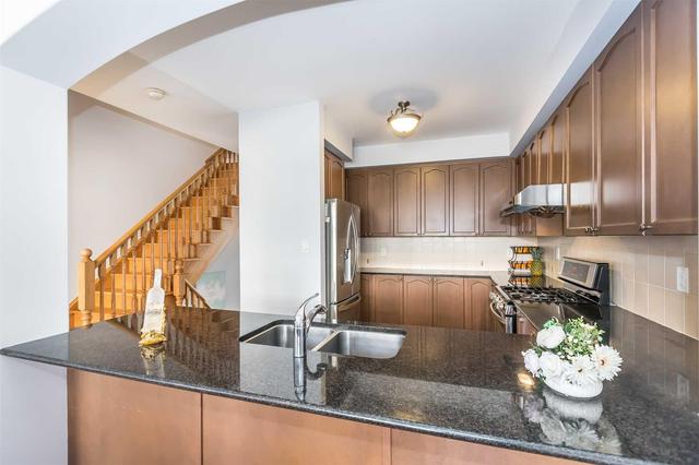 17 Maytime Way, Townhouse with 4 bedrooms, 4 bathrooms and 1 parking in Markham ON | Image 5