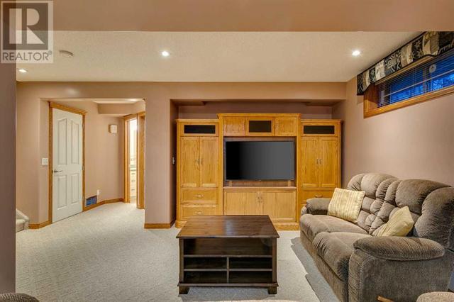 238 Douglas Ridge Place Se, House detached with 4 bedrooms, 3 bathrooms and 4 parking in Calgary AB | Image 29