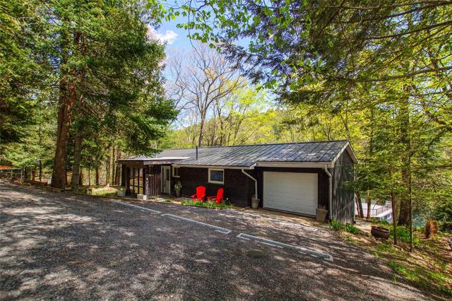 1015 Bayview Point Rd, House detached with 3 bedrooms, 2 bathrooms and 5 parking in Lake of Bays ON | Image 40