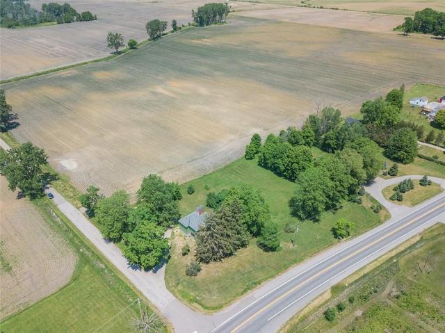 1763 #3 Highway E, House detached with 3 bedrooms, 2 bathrooms and 5 parking in Haldimand County ON | Image 3