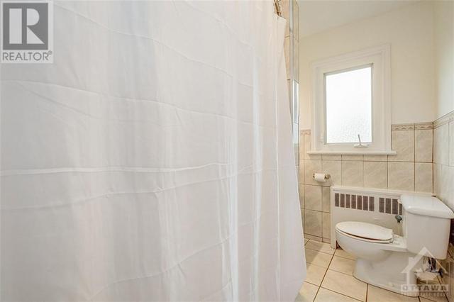 1362 Summerville Avenue, House detached with 5 bedrooms, 2 bathrooms and 8 parking in Ottawa ON | Image 15