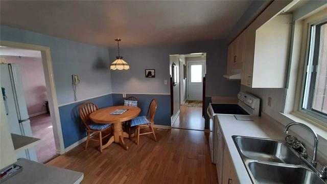 14 Cowling Cres, House detached with 3 bedrooms, 2 bathrooms and 3 parking in Ajax ON | Image 3
