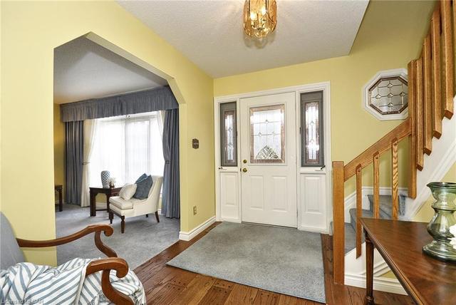 174 Grand Ridge Drive, House detached with 3 bedrooms, 2 bathrooms and 4 parking in Cambridge ON | Image 5