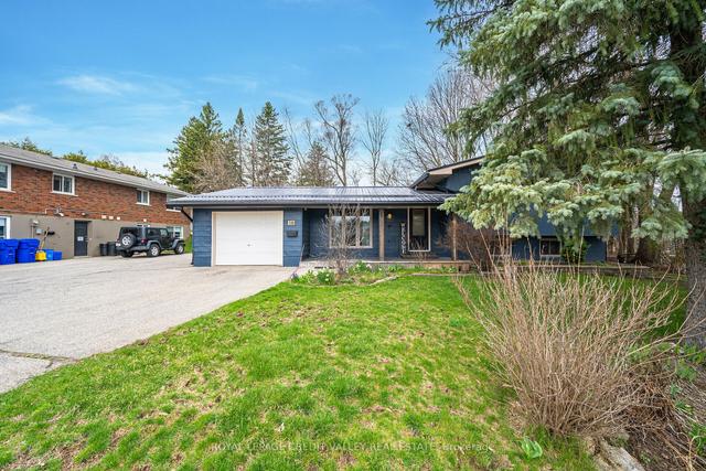 18 Townline, House detached with 3 bedrooms, 2 bathrooms and 4 parking in Orangeville ON | Image 12
