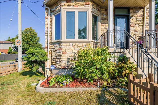 504 Cosburn Ave, House detached with 4 bedrooms, 3 bathrooms and 2 parking in Toronto ON | Image 23