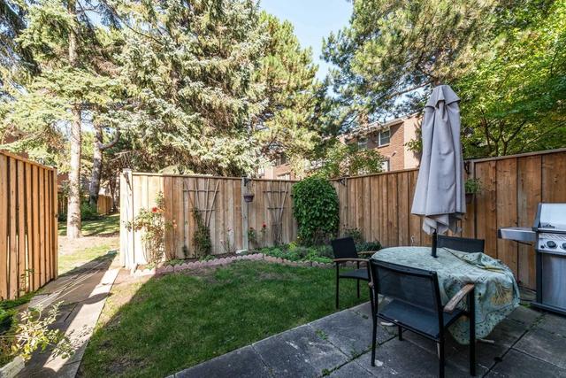 352 Simonston Blvd, Townhouse with 3 bedrooms, 3 bathrooms and 2 parking in Markham ON | Image 15