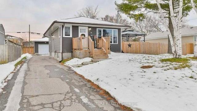 44 Leopold St, House detached with 1 bedrooms, 1 bathrooms and 6 parking in Quinte West ON | Image 3
