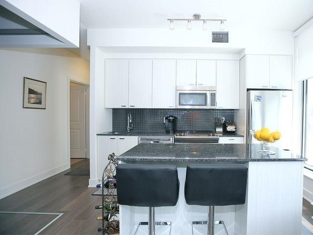 202 - 88 Sheppard Ave E, Condo with 1 bedrooms, 1 bathrooms and 1 parking in Toronto ON | Image 3