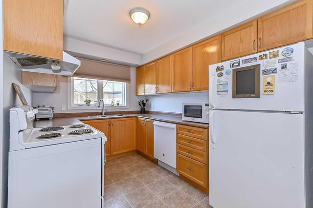 1413 Gordon St, Townhouse with 2 bedrooms, 2 bathrooms and 1 parking in Guelph ON | Image 13