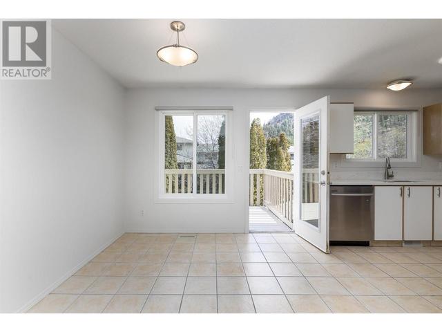 2729 Riffington Place, House attached with 2 bedrooms, 1 bathrooms and 2 parking in West Kelowna BC | Image 5