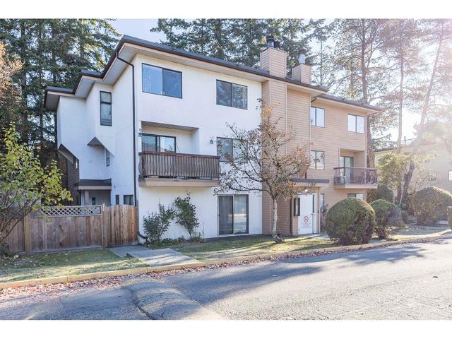 203 - 7182 133a Street, House attached with 3 bedrooms, 2 bathrooms and 2 parking in Surrey BC | Image 2