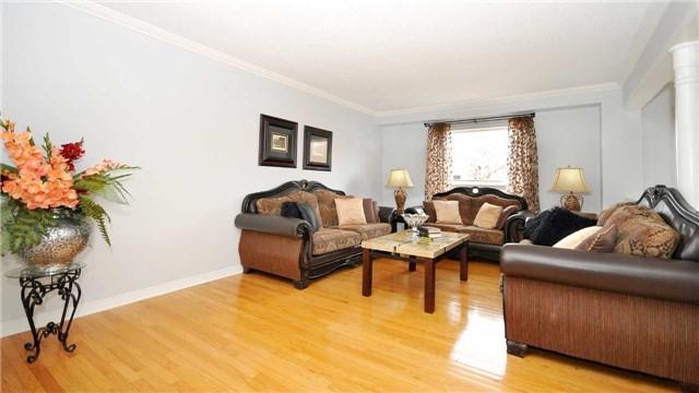65 Newark Way, House detached with 4 bedrooms, 4 bathrooms and 4 parking in Brampton ON | Image 2