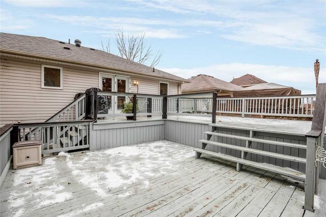 739 Happy Vale Dr, House detached with 2 bedrooms, 3 bathrooms and 4 parking in Innisfil ON | Image 15