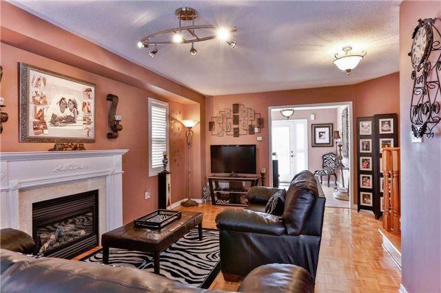 14 River Ridge Blvd, House detached with 3 bedrooms, 3 bathrooms and 2 parking in Aurora ON | Image 4