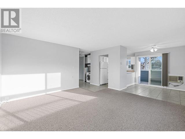 114 - 1685 Ufton Court, Condo with 2 bedrooms, 2 bathrooms and 1 parking in Kelowna BC | Image 3