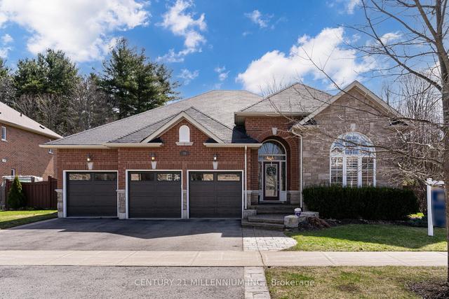 35 Borland Cres, House detached with 3 bedrooms, 3 bathrooms and 6 parking in Caledon ON | Image 1