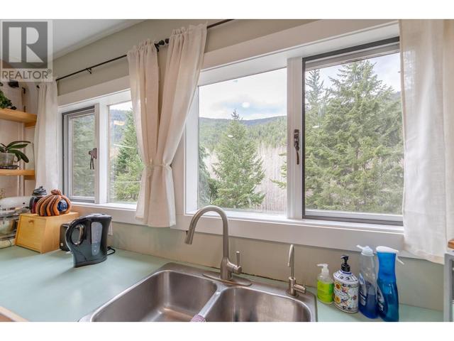 1139 Fish Lake Road, House detached with 2 bedrooms, 3 bathrooms and null parking in Okanagan Similkameen F BC | Image 12