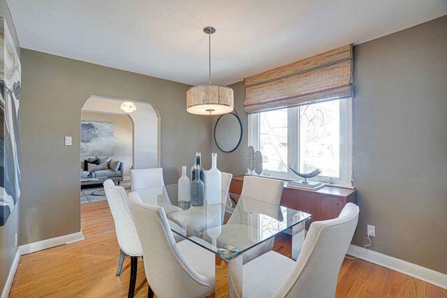 20 Wigan Cres, House detached with 3 bedrooms, 2 bathrooms and 3 parking in Toronto ON | Image 38