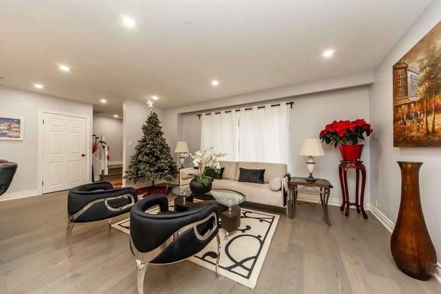 62 Willesden Rd, House detached with 3 bedrooms, 4 bathrooms and 2 parking in Toronto ON | Image 21