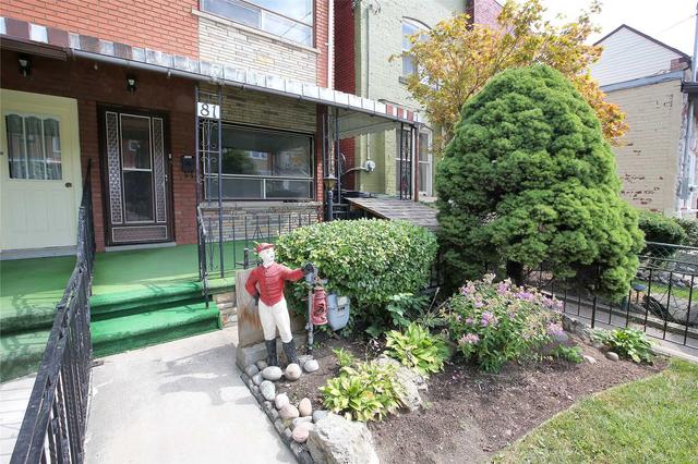 81 Palmerston Ave, House semidetached with 2 bedrooms, 2 bathrooms and 2 parking in Toronto ON | Image 12