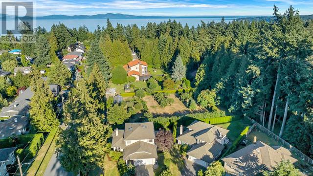 5199 Walema Crt, House detached with 5 bedrooms, 4 bathrooms and 4 parking in Saanich BC | Image 48