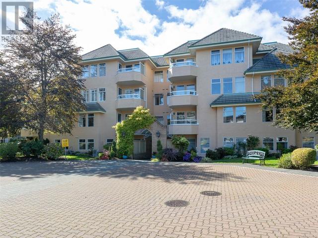306 - 2311 Mills Rd, Condo with 2 bedrooms, 1 bathrooms and 1 parking in Sidney BC | Card Image