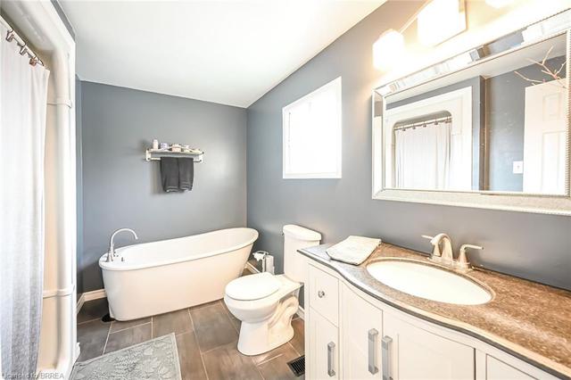 25 Winter Way, House detached with 3 bedrooms, 1 bathrooms and 4 parking in Brantford ON | Image 26