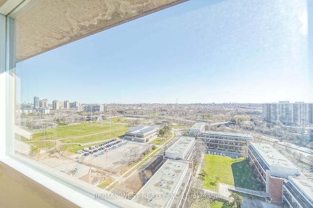 2111 - 100 Leeward Glwy, Condo with 2 bedrooms, 1 bathrooms and 1 parking in Toronto ON | Image 1