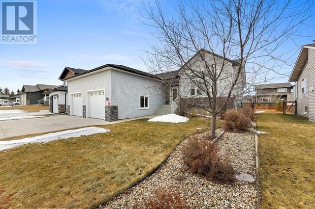 43 Vantage Crescent, House detached with 4 bedrooms, 3 bathrooms and 4 parking in Olds AB | Image 2