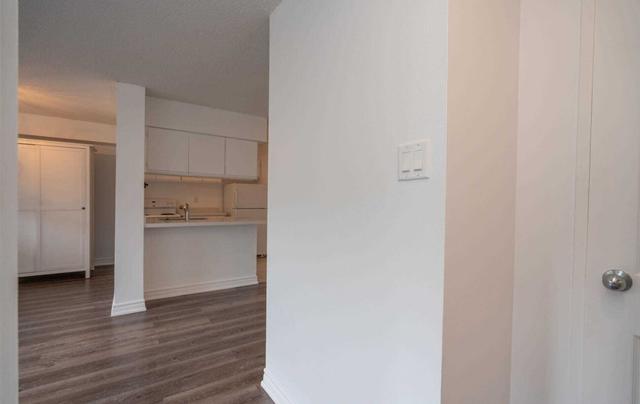 302 - 105 Mccaul St, Condo with 1 bedrooms, 1 bathrooms and 0 parking in Toronto ON | Image 18
