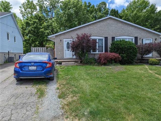 72 Terrace Ave, House semidetached with 3 bedrooms, 2 bathrooms and 2 parking in Welland ON | Image 1