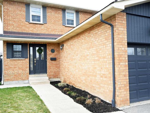 2 Cashel St, House detached with 3 bedrooms, 3 bathrooms and 5 parking in Brampton ON | Image 23