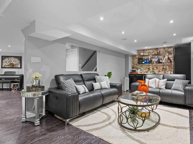 347 Vellore Ave, House detached with 3 bedrooms, 4 bathrooms and 6 parking in Vaughan ON | Image 20
