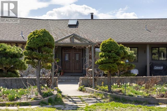 6841 Raven Road, House detached with 7 bedrooms, 3 bathrooms and 4 parking in North Okanagan B BC | Image 20