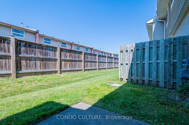 3 - 125 Sekura Cres, Townhouse with 3 bedrooms, 2 bathrooms and 2 parking in Cambridge ON | Image 27