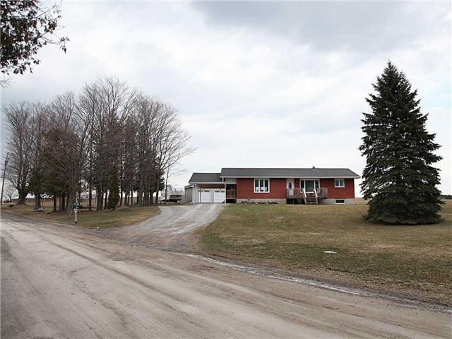 70 Confederation Rd, House detached with 2 bedrooms, 3 bathrooms and 10 parking in Kawartha Lakes ON | Image 2