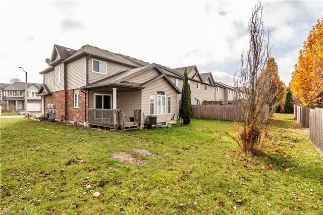 540 Wild Iris Avenue, House attached with 3 bedrooms, 2 bathrooms and null parking in Waterloo ON | Image 27