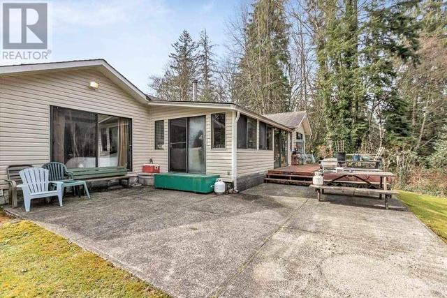 12954 Mill Street, House detached with 3 bedrooms, 2 bathrooms and 10 parking in Maple Ridge BC | Image 10