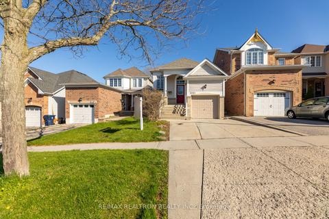 1121 Timberland Cres, Oshawa, ON, L1K2K8 | Card Image